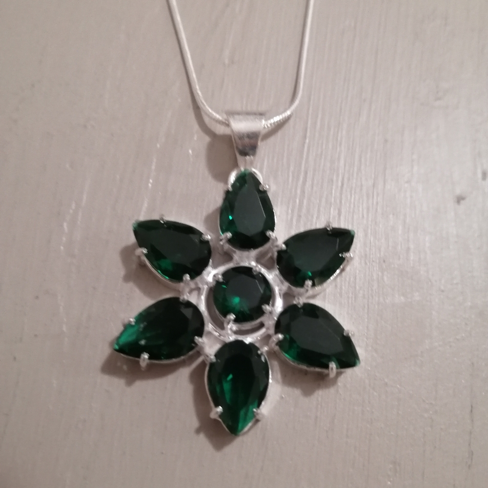 Beautiful green Crystals Silver Plated pendant